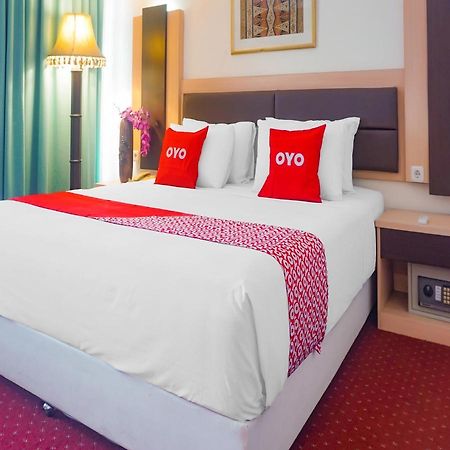 Oyo 3967 Hotel Pantai Wisata Macasar Exterior foto