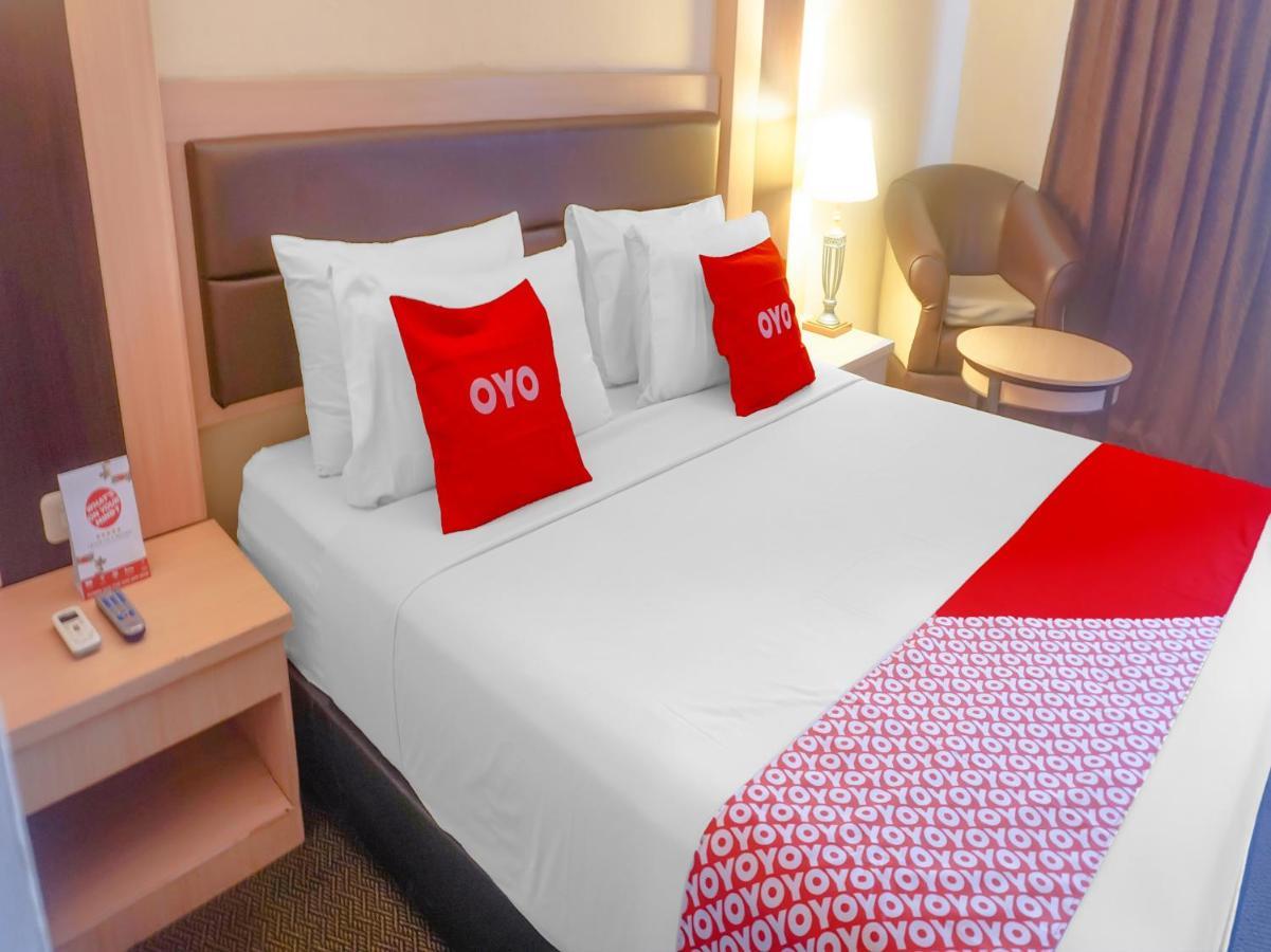 Oyo 3967 Hotel Pantai Wisata Macasar Exterior foto