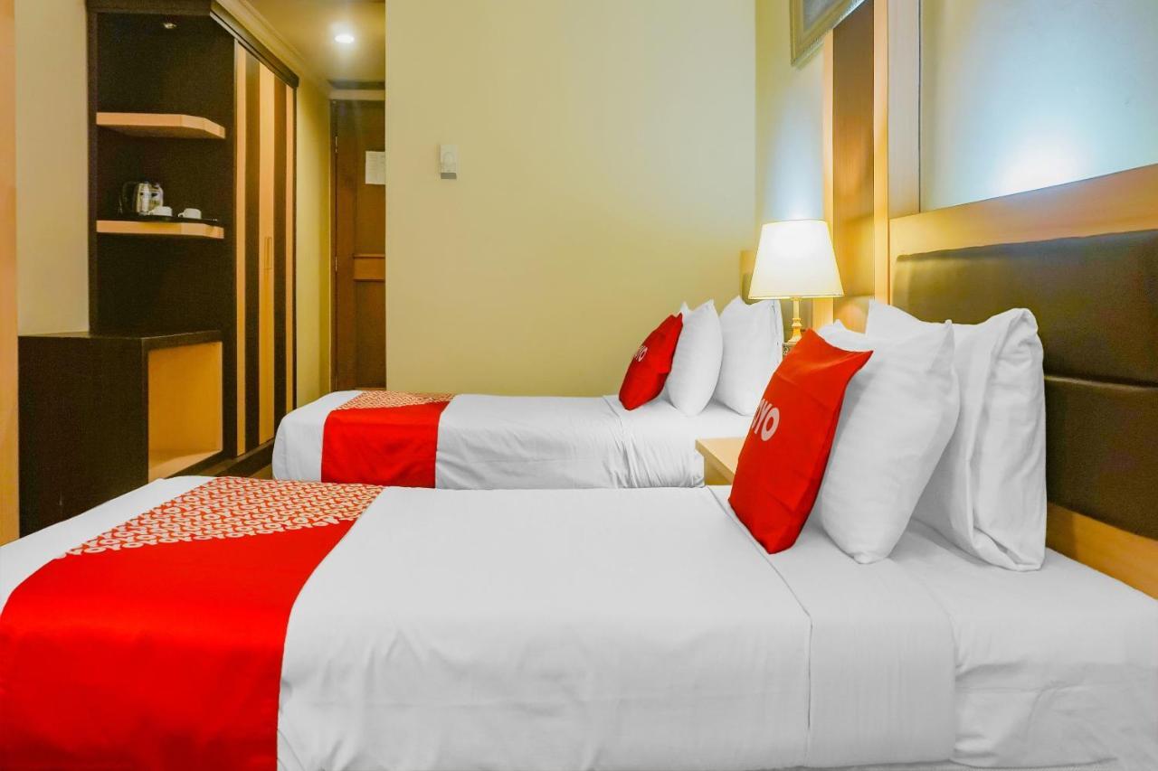 Oyo 3967 Hotel Pantai Wisata Macasar Exterior foto